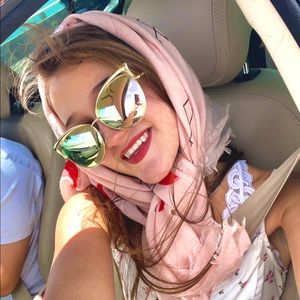 Meet your Posher, Lauren